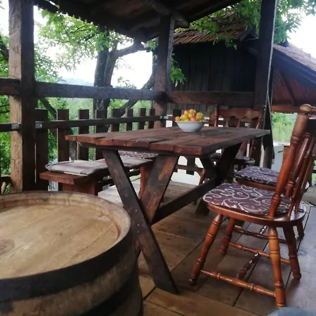 Nyaraló Vikendica I Vajat Vrbica