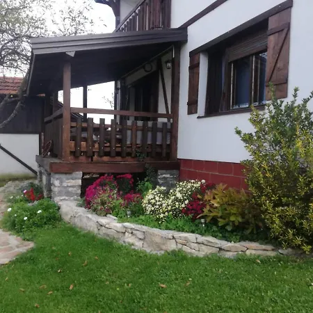 Vikendica I Vajat Vrbica Holiday home Kalesija