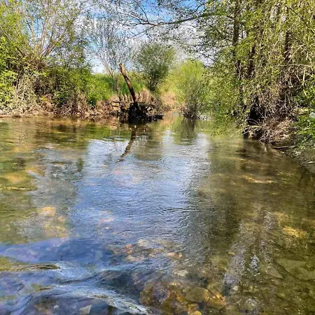 別荘 Vikendica I Vajat Vrbica