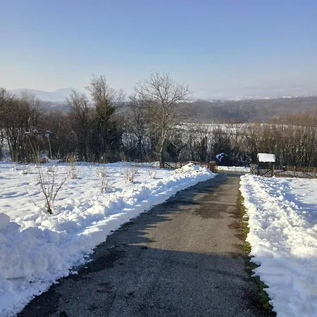 Vikendica I Vajat Vrbica *