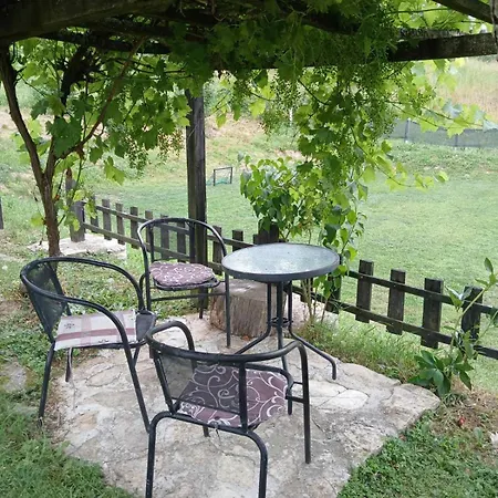 Vikendica I Vajat Vrbica בית נופש